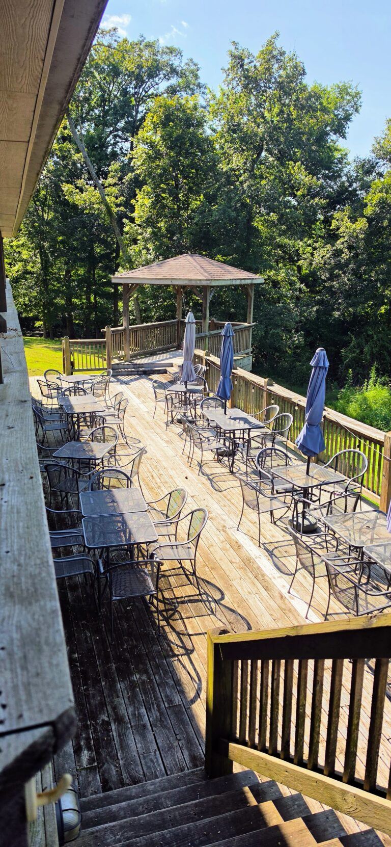Apple Creek Winery outdoor deck with gazebo