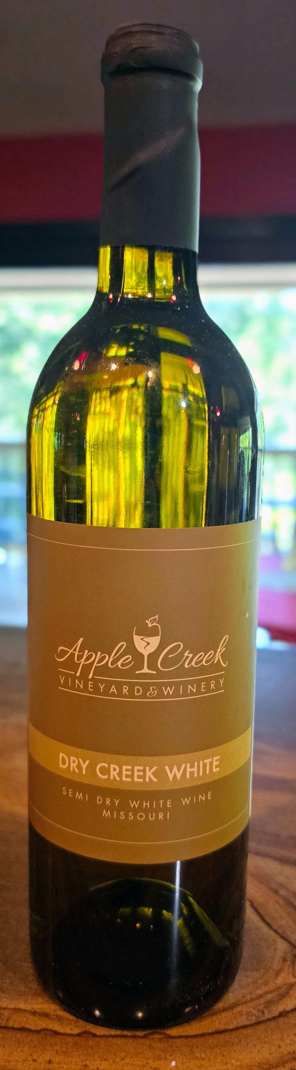 Dry Creek White bottle