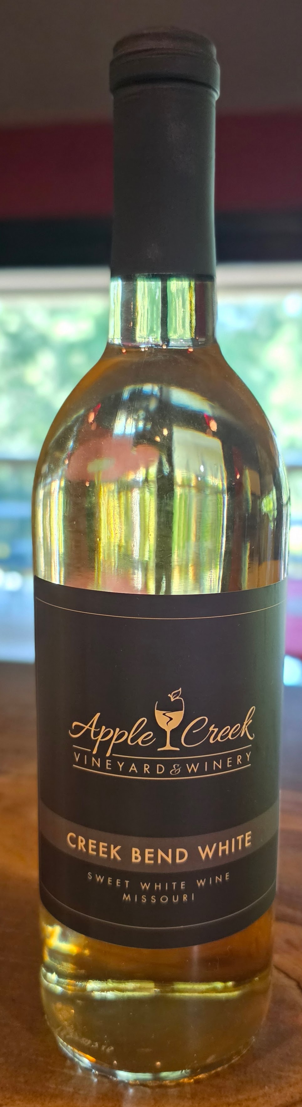 Creek Bend White bottle